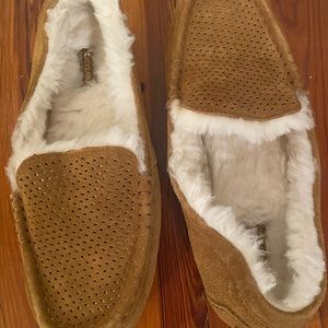 Brand new size 9 Ugg moccasins
